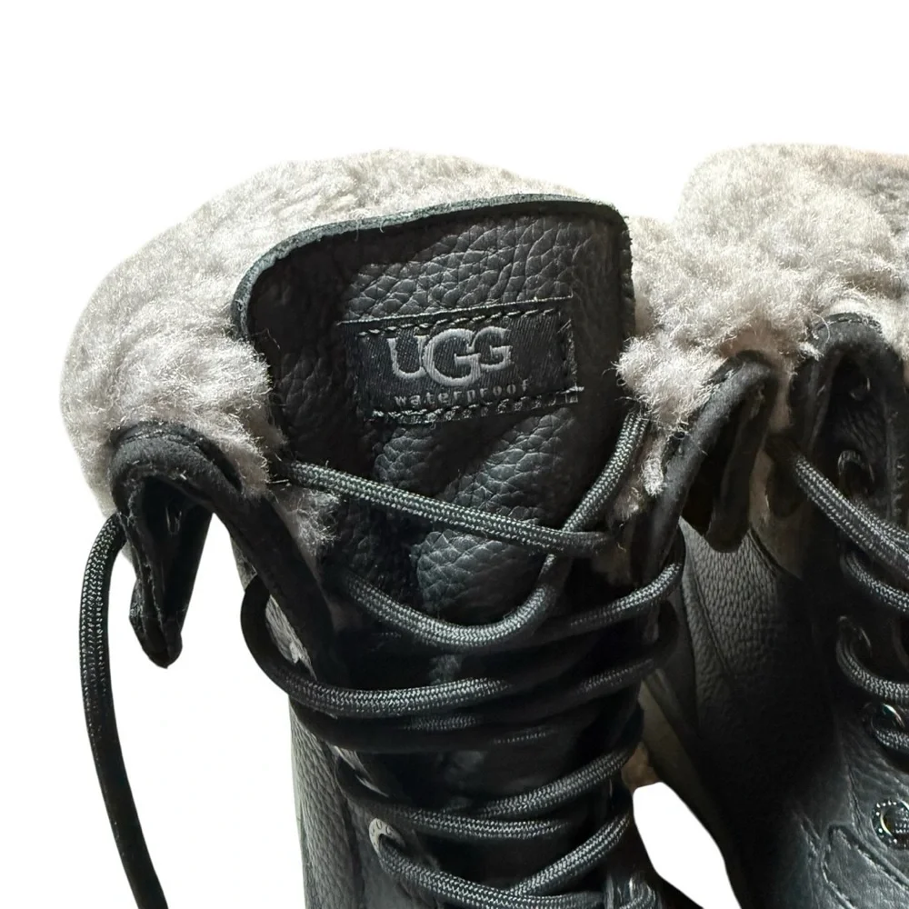 NEW Ugg Women’s Adirondack III Waterproof Fur Boot in Black/Grey Size 5